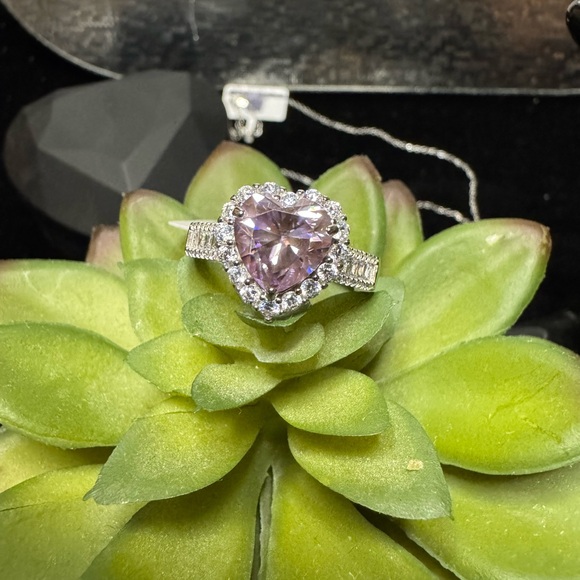 5CT Lilac Heart-Shaped Pink Stone Silver Ring